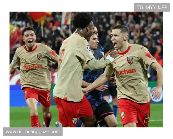 塞维利亚客场惨败，防线崩盘暴露阵容短板