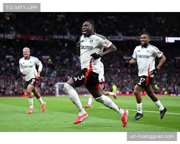 实时：伯恩茅斯3-0领先水晶宫，索兰克完成帽子戏法